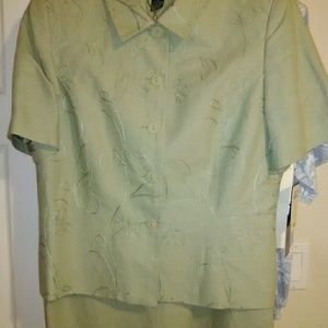 Women's Morgan Taylor Studio Suit